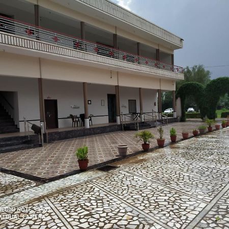 Goyal Bhawan Hotel Khatu Exterior photo