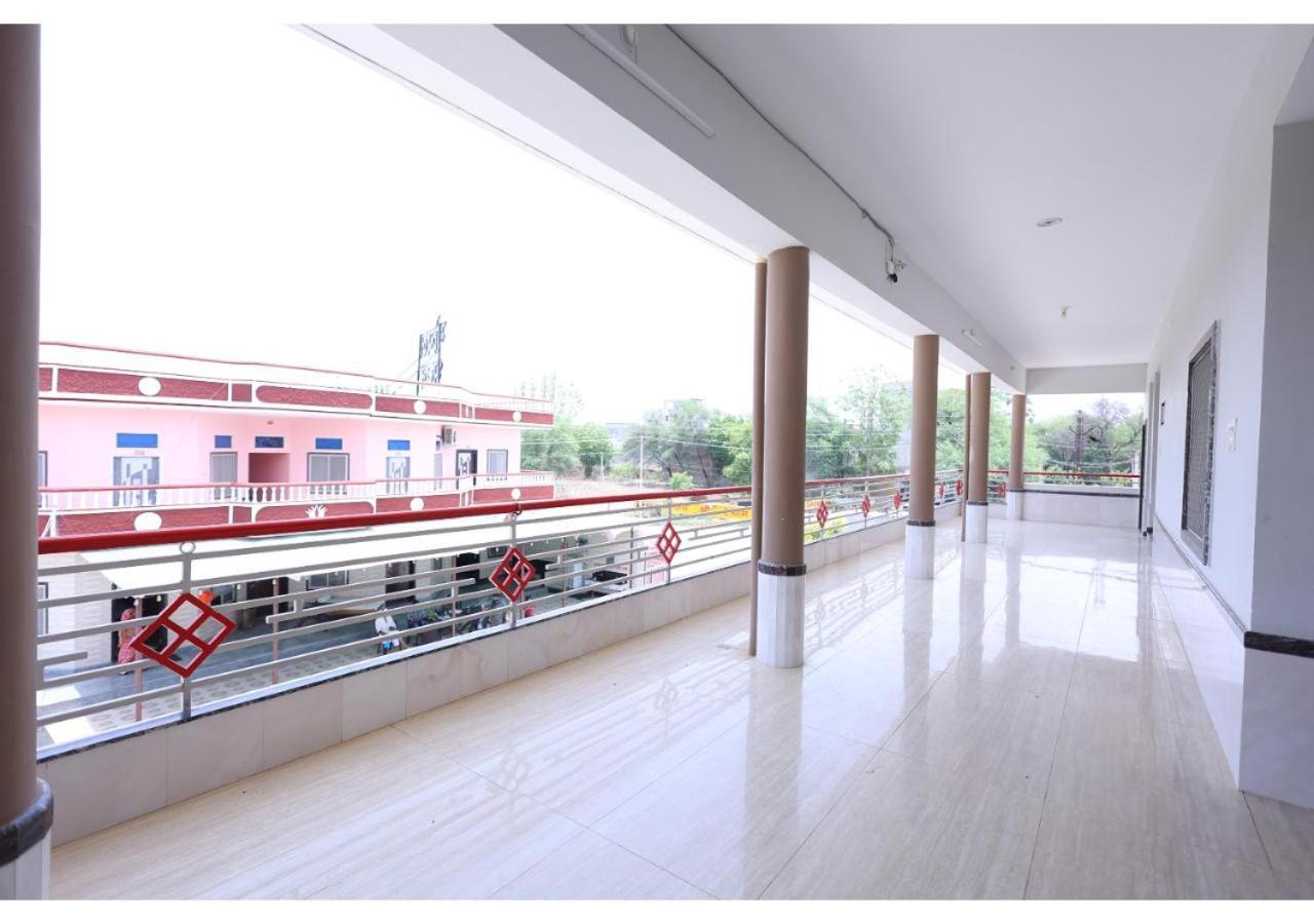 Goyal Bhawan Hotel Khatu Exterior photo
